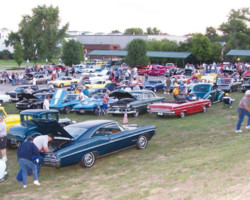 City of Montague - Cruz'in Classic Car Show